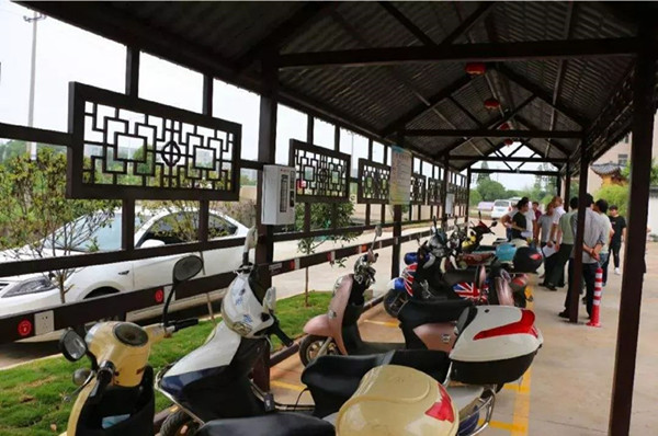 电动车充电 电动车充电