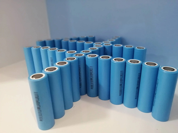 18650锂电池 18650锂电池