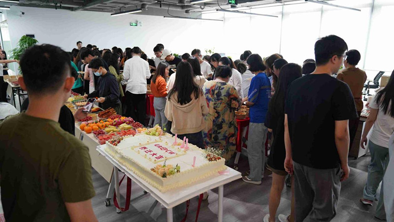 格瑞普电池国际营销中心大家庭 格瑞普电池国际营销中心大家庭