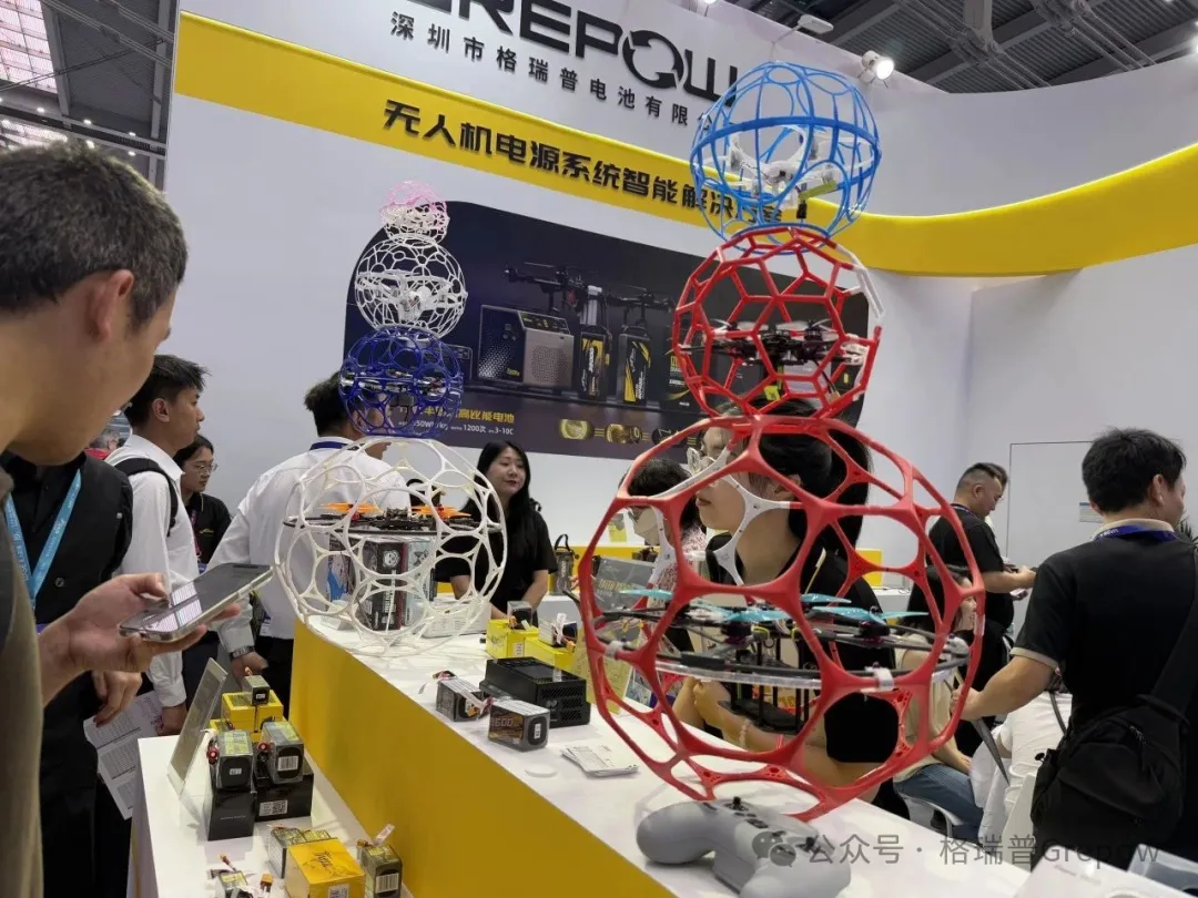 足球无人机电池