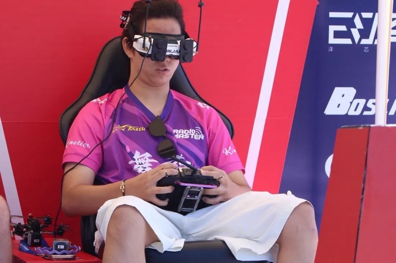 Tattu飞手竞赛中