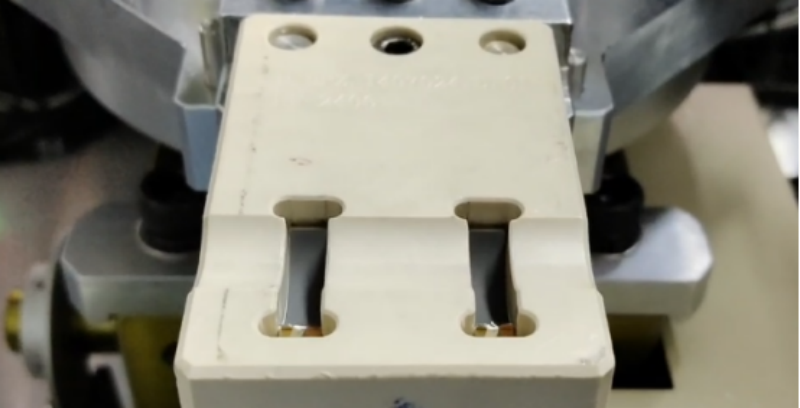 热压成弧形电池工艺